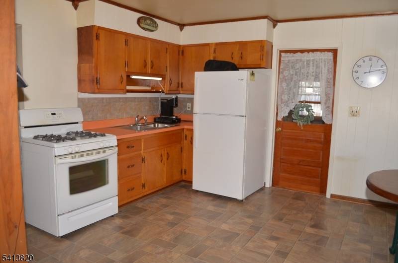 23 Phillips Pl, Green Brook Twp., NJ 08812