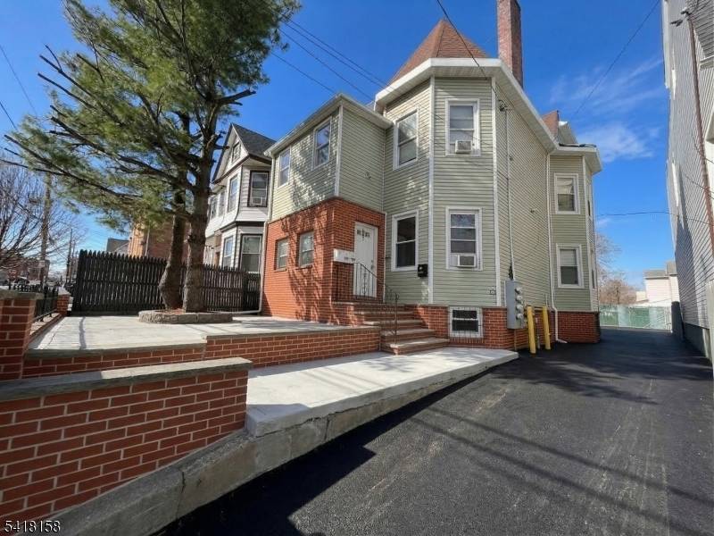 237-239 6Th Ave, Newark City, NJ 07107