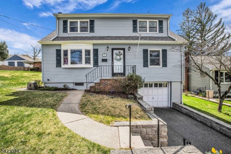 77 S Mountain Ave, Cedar Grove Twp., NJ 07009