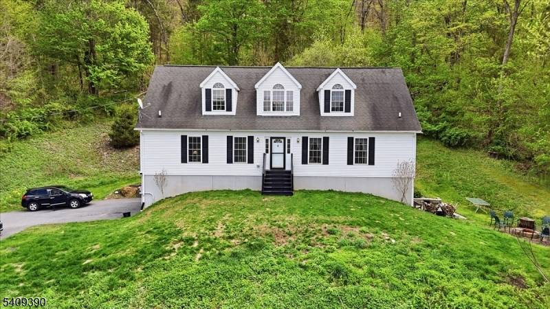 738 County Road 519, White Twp., NJ 07823