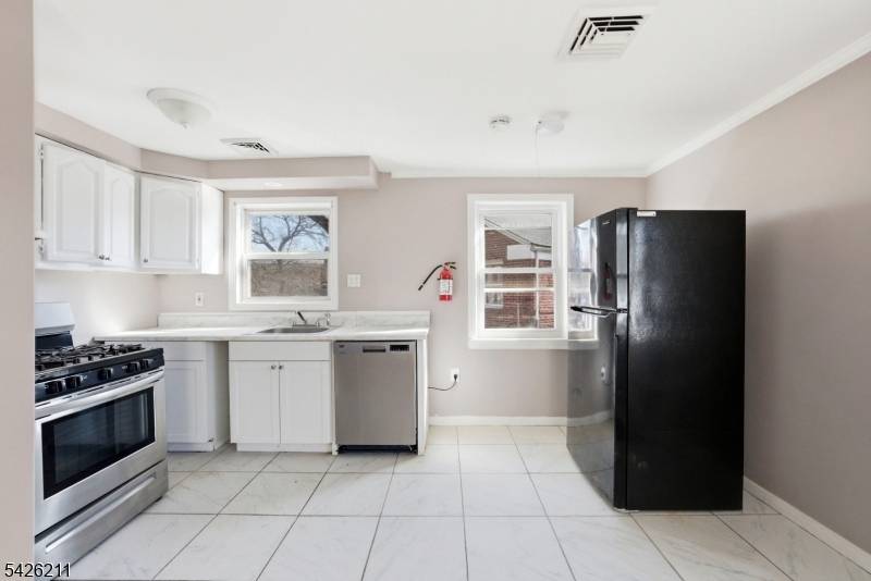 763 Audrey Dr, Rahway City, NJ 07065