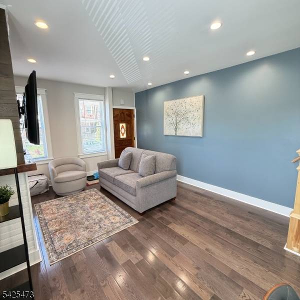 475 Locust Ave, Burlington City, NJ 08016