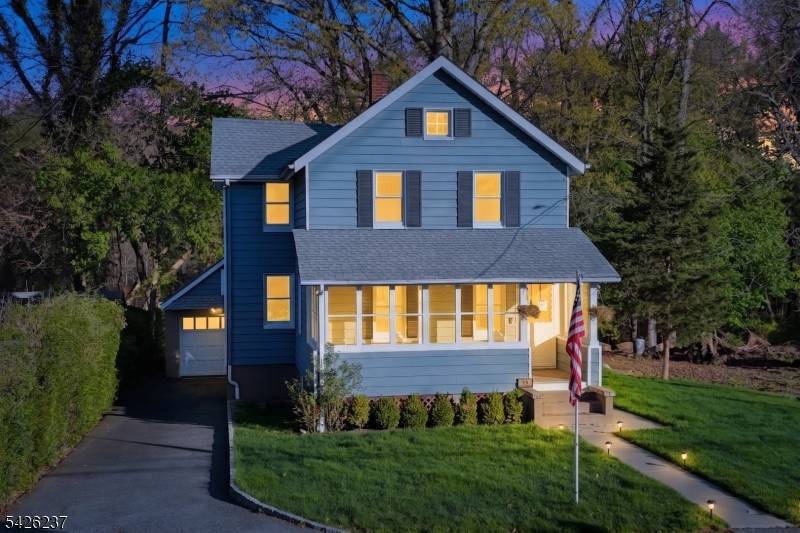 36 Hines Ave, Mahwah Twp., NJ 07430