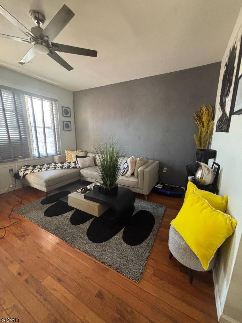 27 Wolf Pl, Irvington Twp., NJ 07111