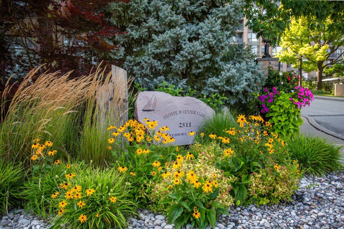 2511 Lakeshore RD W #718, Oakville, ON L6L 6L9