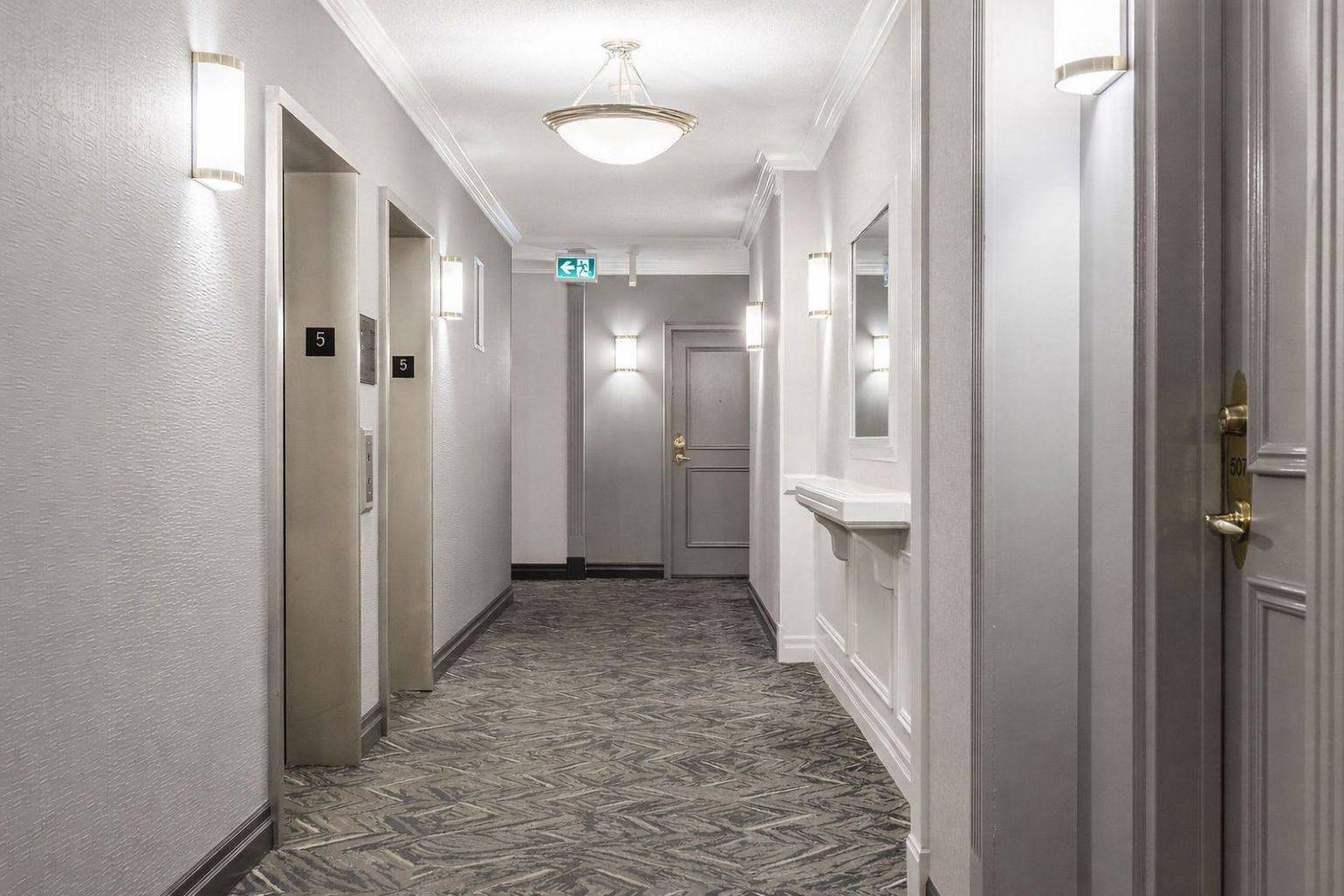 40 Old Mill RD #507, Oakville, ON L6J 7W2