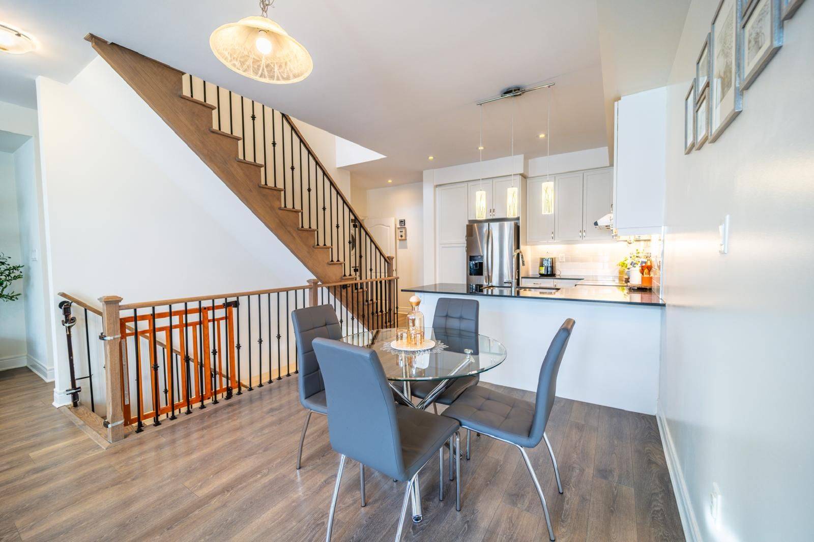 1293 Clarriage CT, Milton, ON L9E 1J4