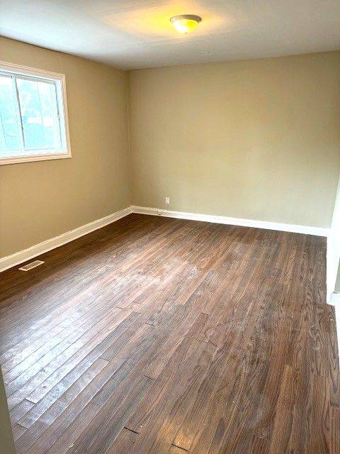 1254 Dorchester AVE E #5, Carlington - Central Park, ON K1Z 8E6