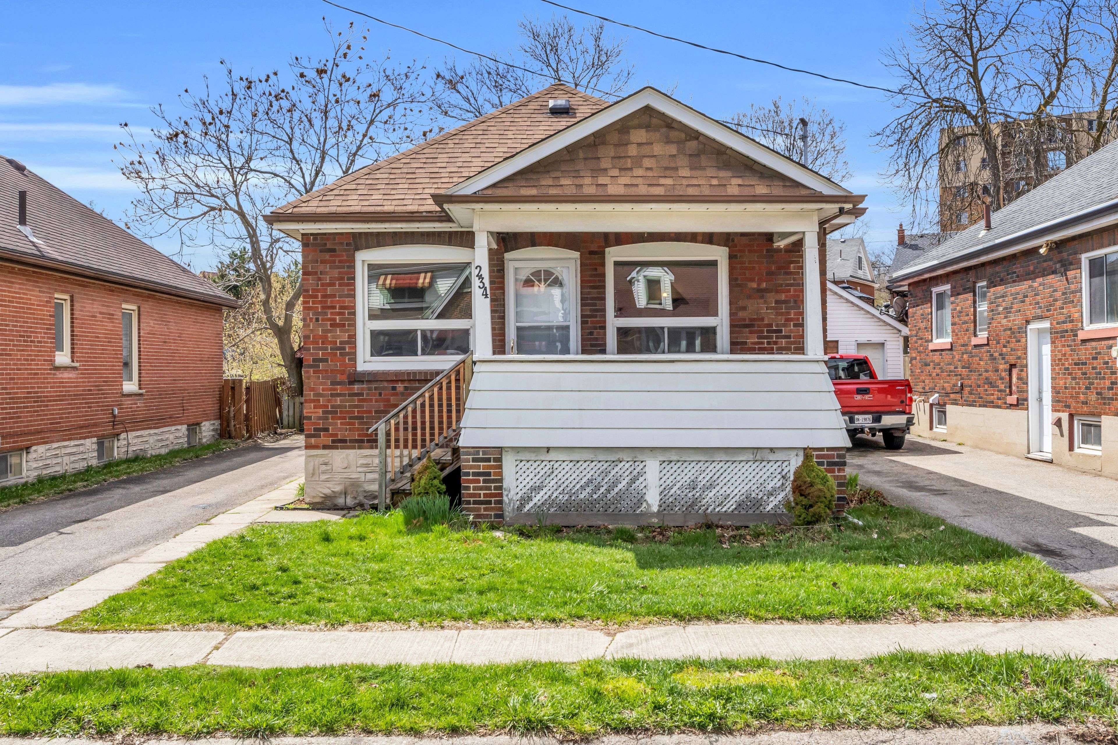234 Clarence ST, Brant, ON N3R 3T5