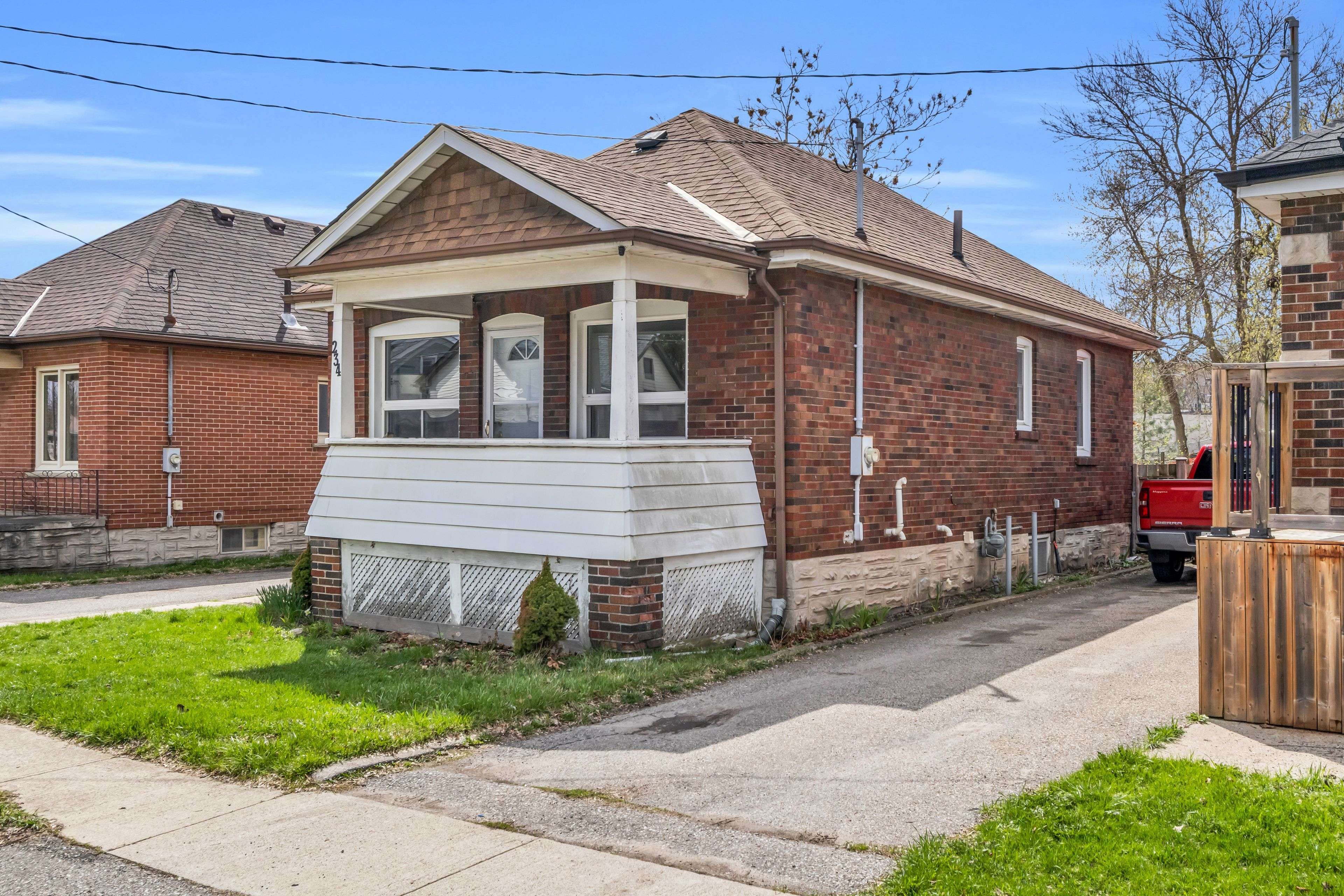 234 Clarence ST, Brant, ON N3R 3T5