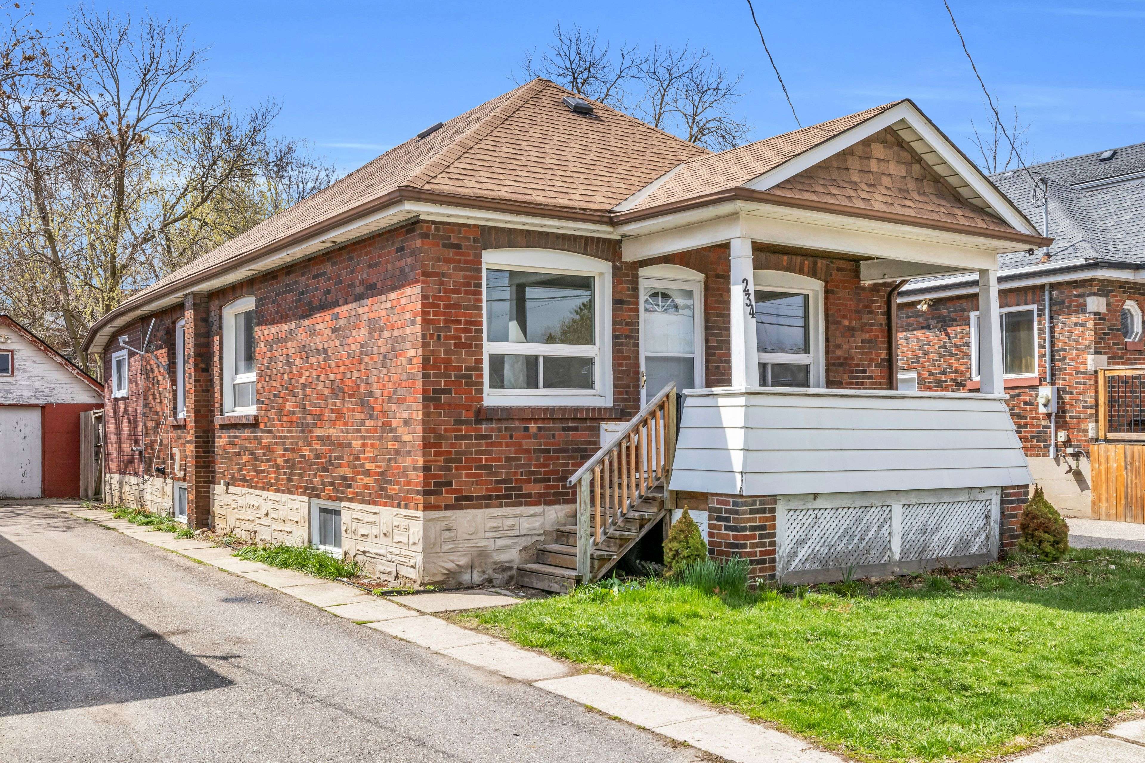 234 Clarence ST, Brant, ON N3R 3T5
