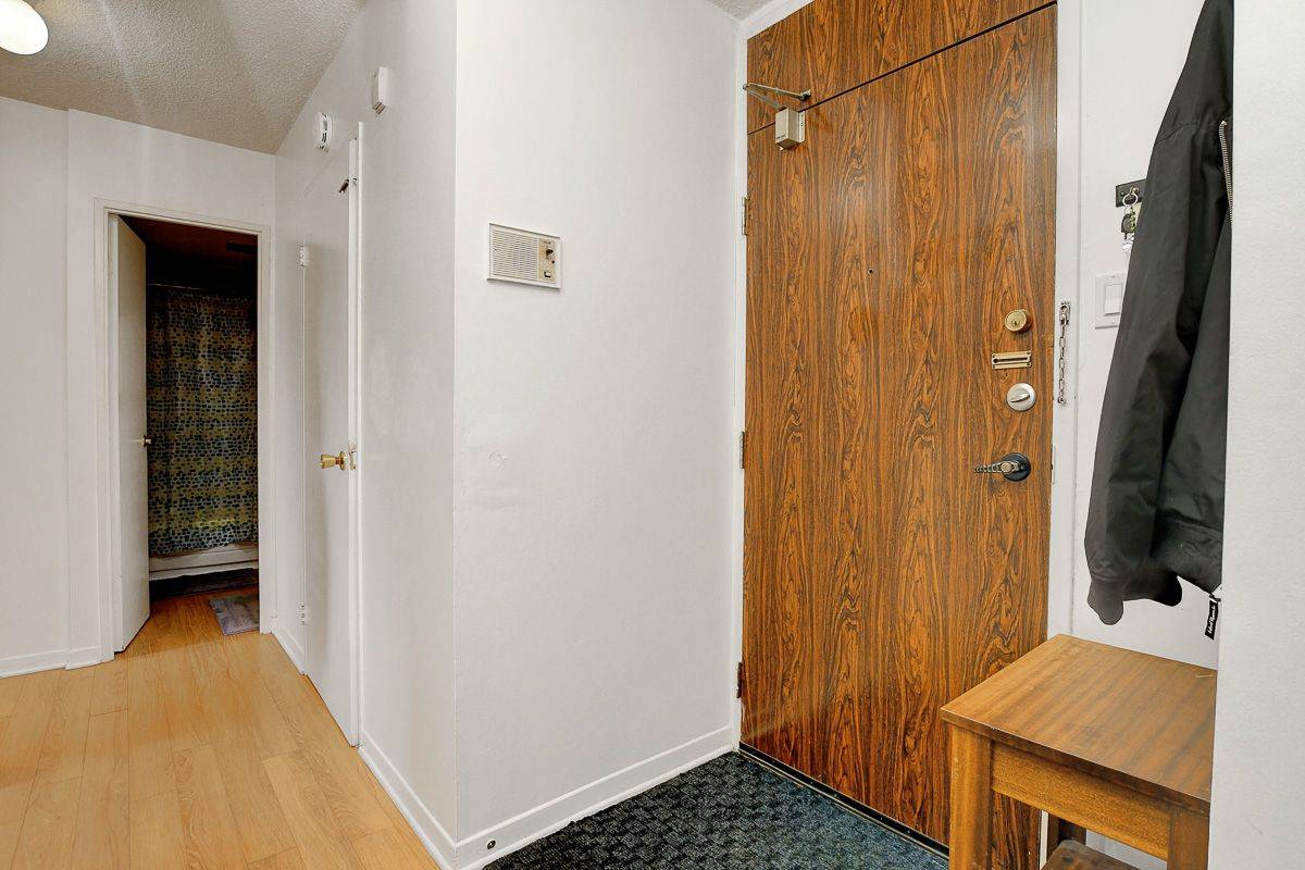 2000 Jasmine CRES #206, Beacon Hill North - South And Area, ON K1J 8K4