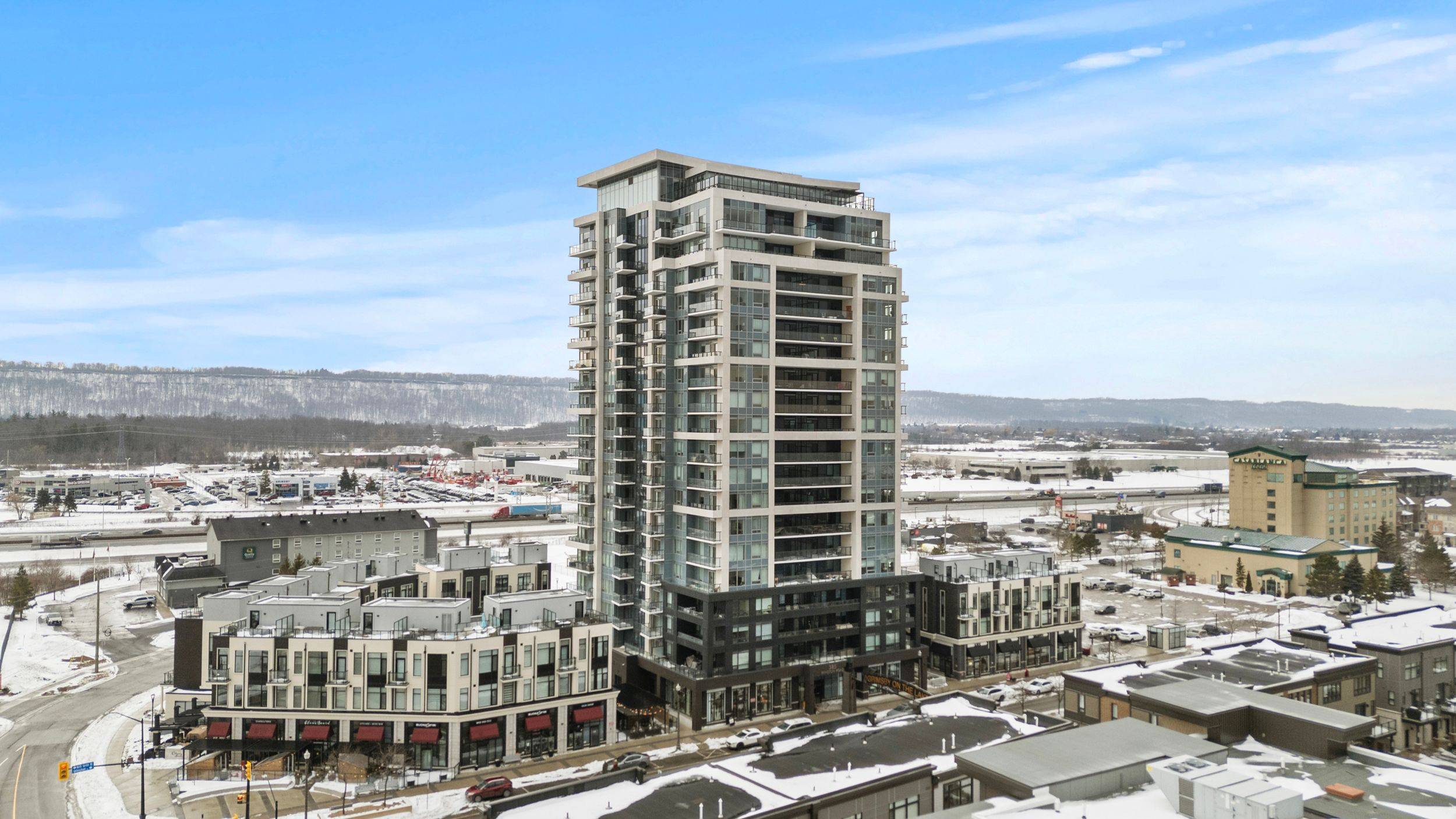 385 Winston RD #1110, Grimsby, ON L3M 4E8