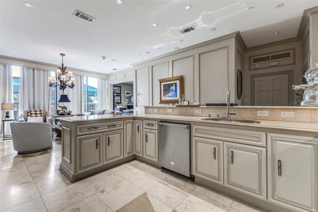 5909 Luther Lane #707, Dallas, TX 75225