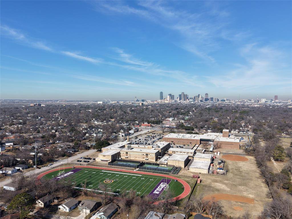 2861 Farragut Street, Dallas, TX 75215