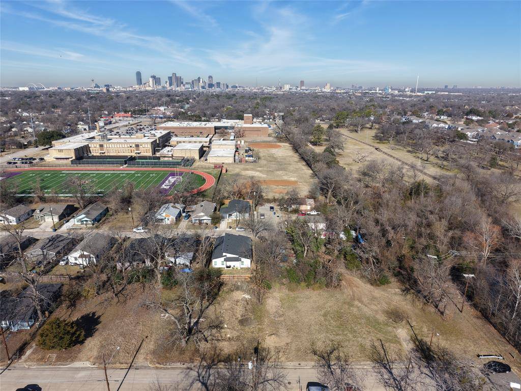 2861 Farragut Street, Dallas, TX 75215