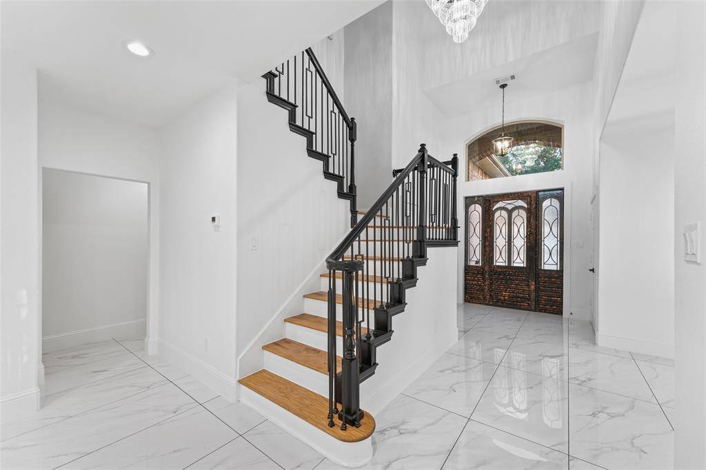 1315 Sierra Blanca Drive, Duncanville, TX 75116