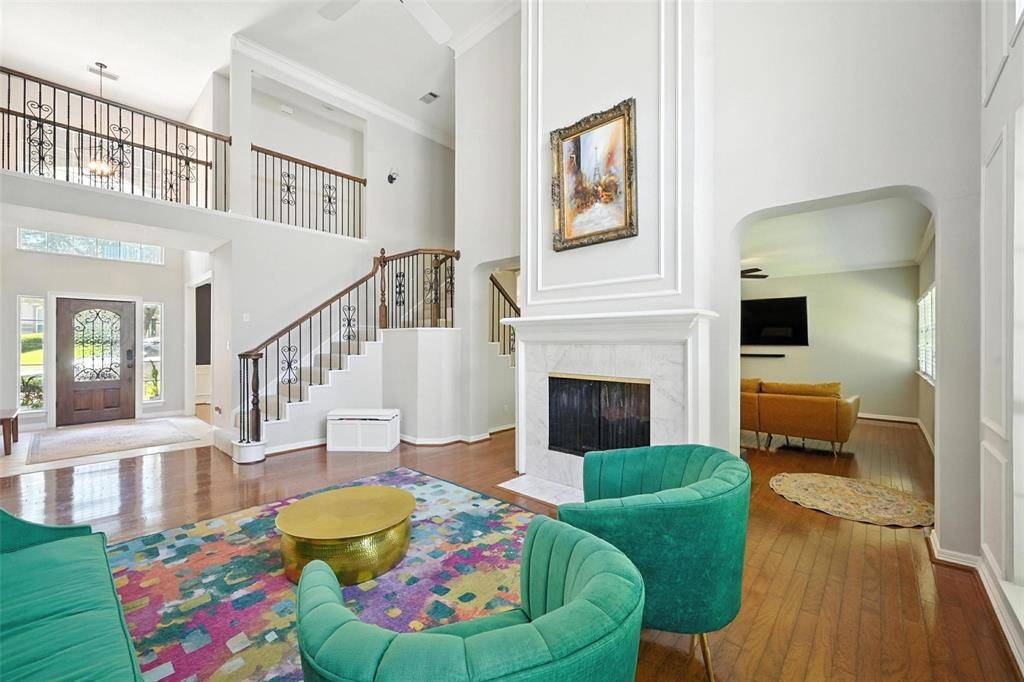 913 Hills Creek Drive, Mckinney, TX 75072