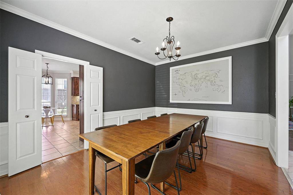 913 Hills Creek Drive, Mckinney, TX 75072