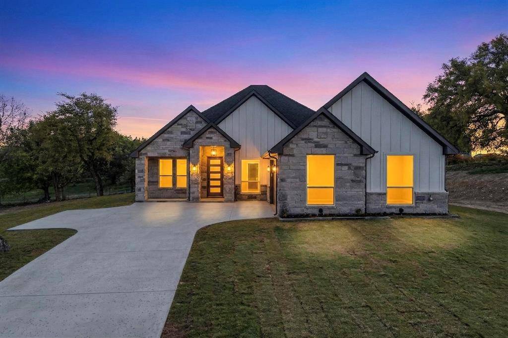 1501 Rider, Azle, TX 76020