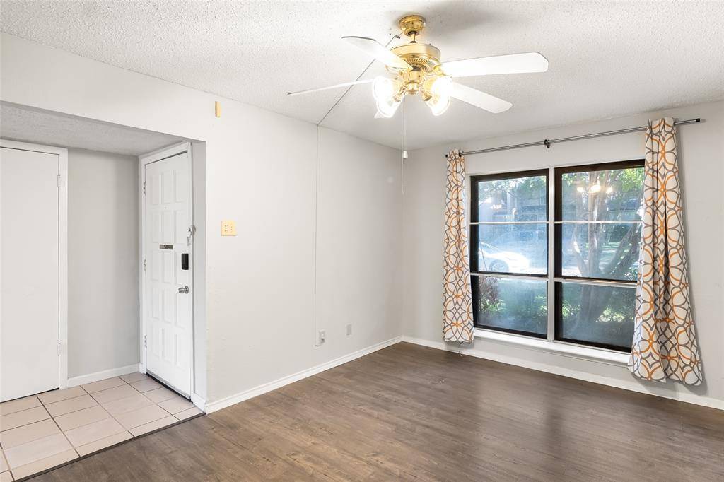 427 Arborview Drive, Garland, TX 75043