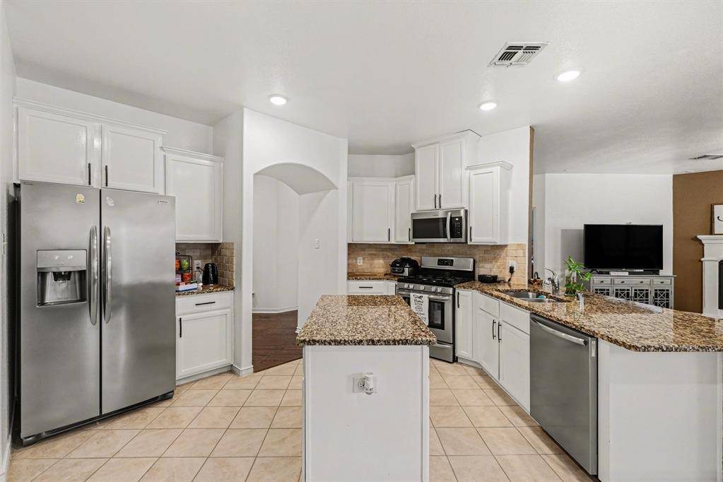 820 Lake Sierra Way, Little Elm, TX 75068