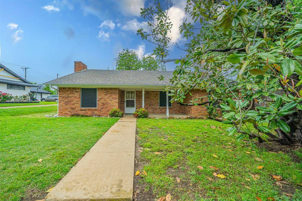 806 E Coral Way, Grand Prairie, TX 75051