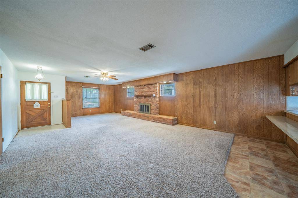 806 E Coral Way, Grand Prairie, TX 75051