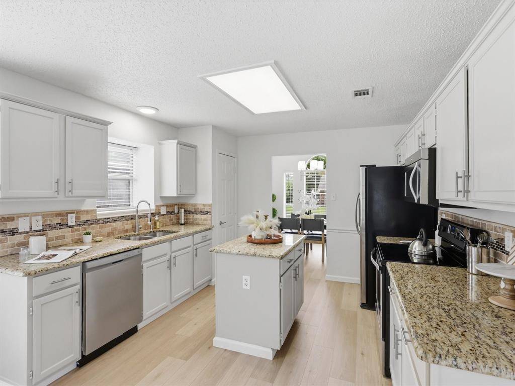 2519 Larkspur Lane, Rowlett, TX 75089