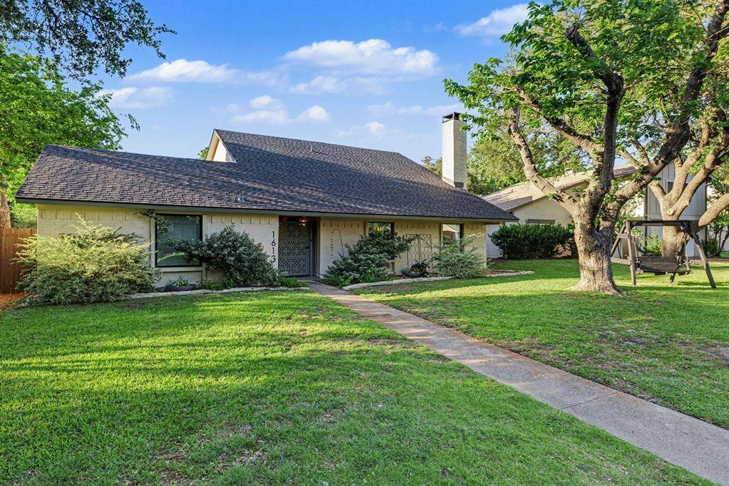 1613 Sara Lane, Richardson, TX 75081