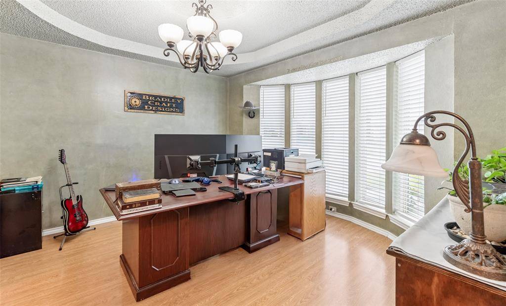 5707 Trail Crest Drive, Arlington, TX 76017