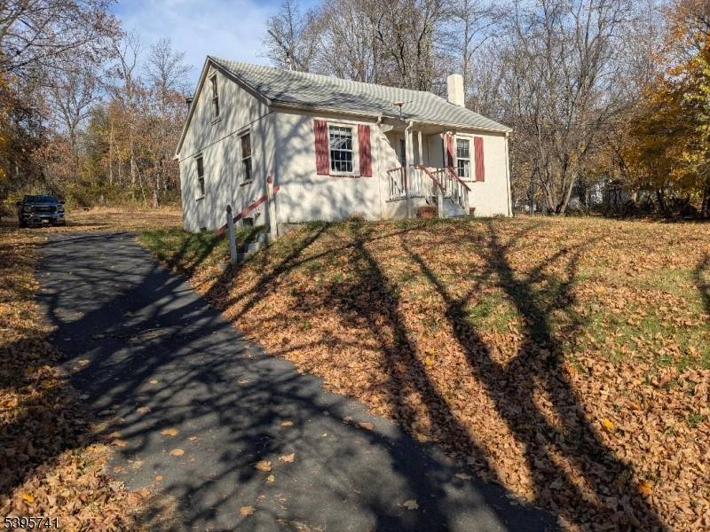 182 State Route 31, Hampton Boro, NJ 08827