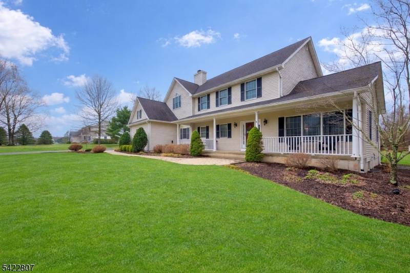 17 Mullen Ln, Lafayette Twp., NJ 07848