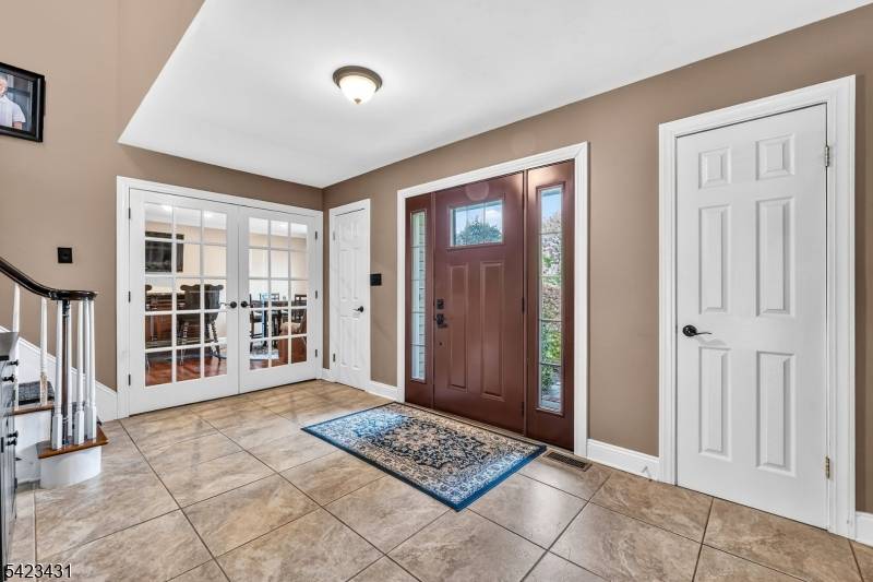 19 Daniel Dr, Hillsborough Twp., NJ 08844