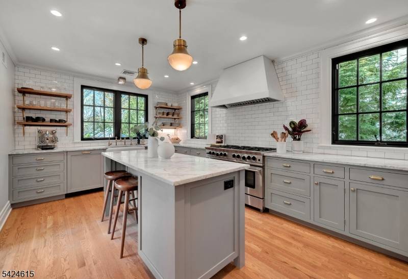 5 North Ter, Maplewood Twp., NJ 07040