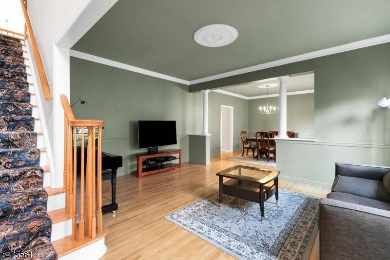 98 Bernard Dr, Bernards Twp., NJ 07920