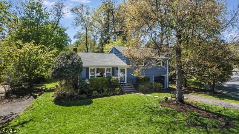 30 Bellaire Dr, Montclair Twp., NJ 07042