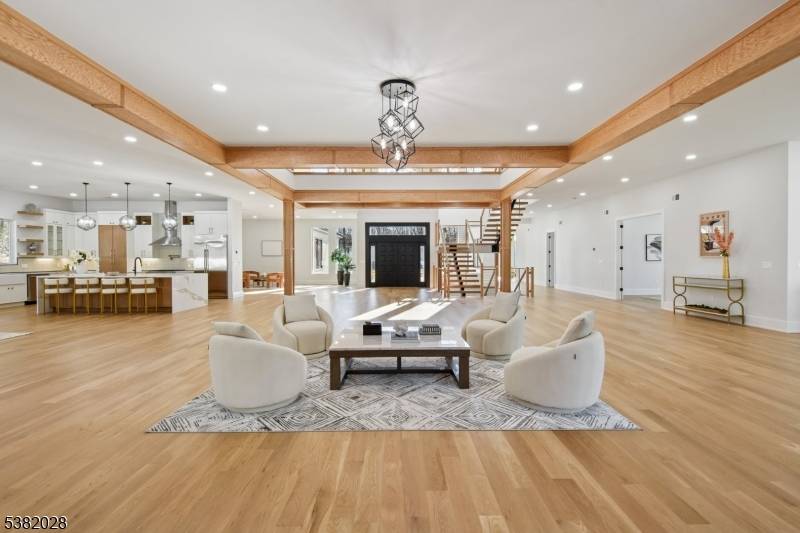 19 Highlander Dr, Scotch Plains Twp., NJ 07076