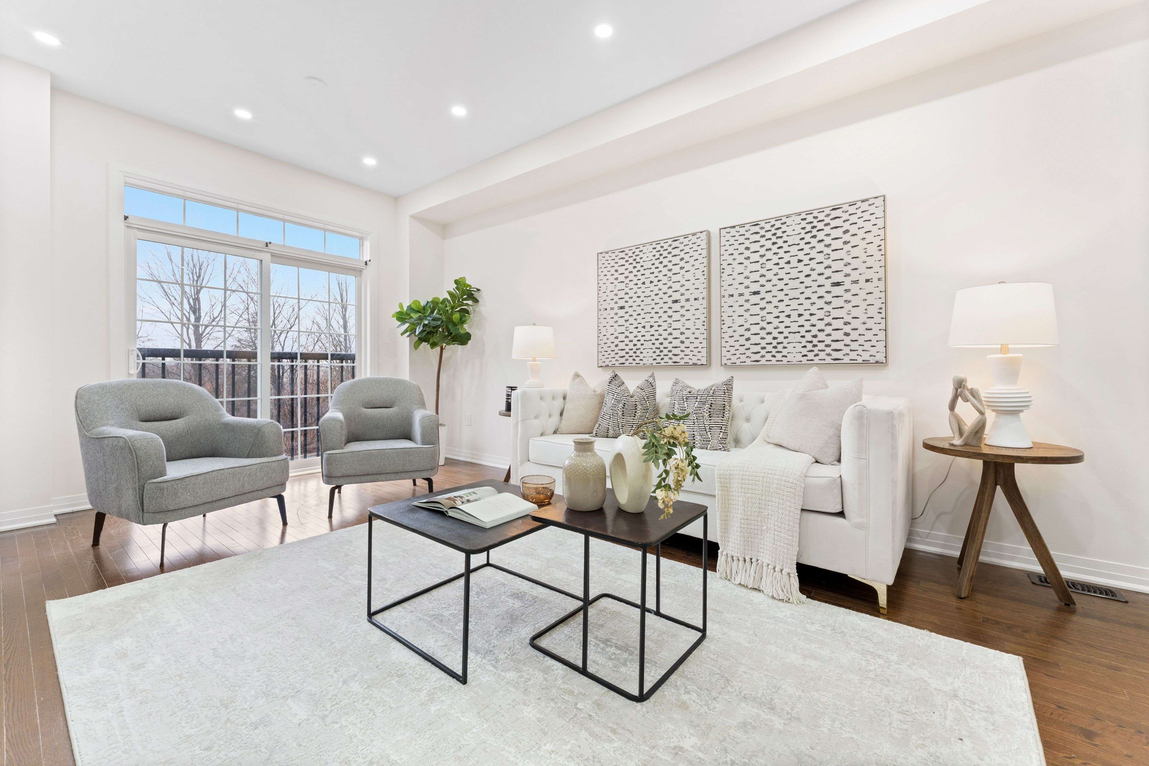 206 London LN, Ajax, ON L1T 0N5