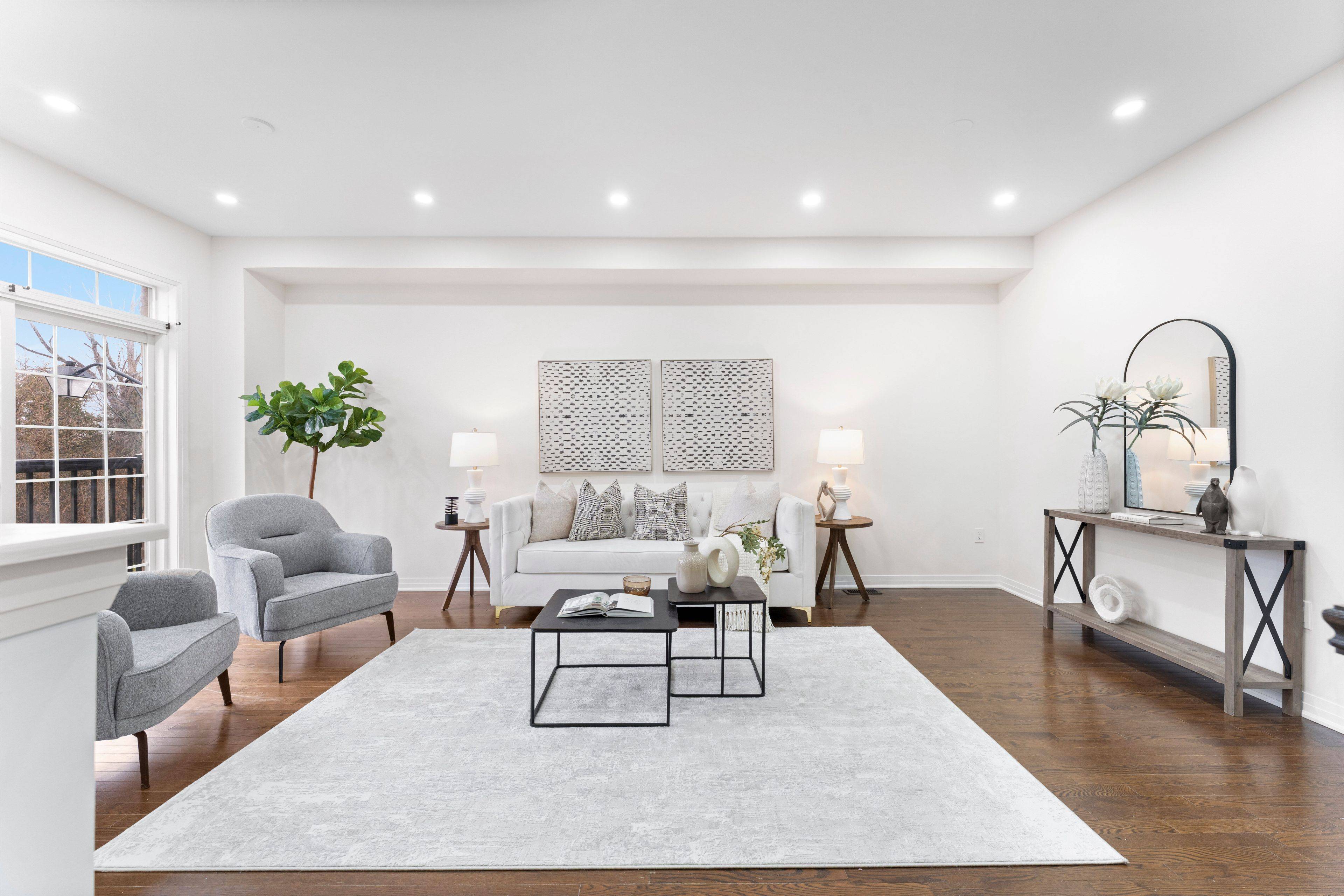 206 London LN, Ajax, ON L1T 0N5