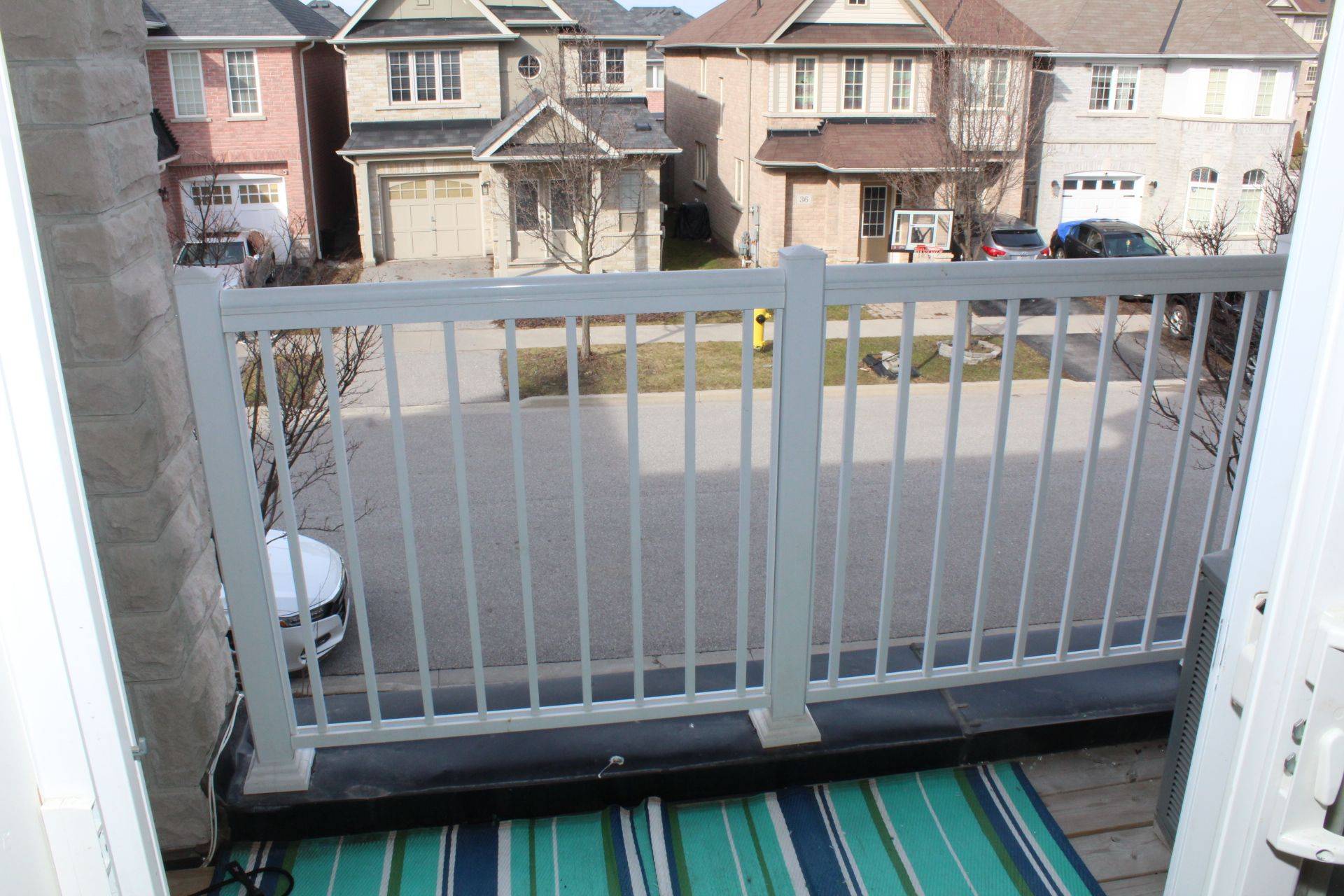 37 Chaston RD, Ajax, ON L1Z 0M5