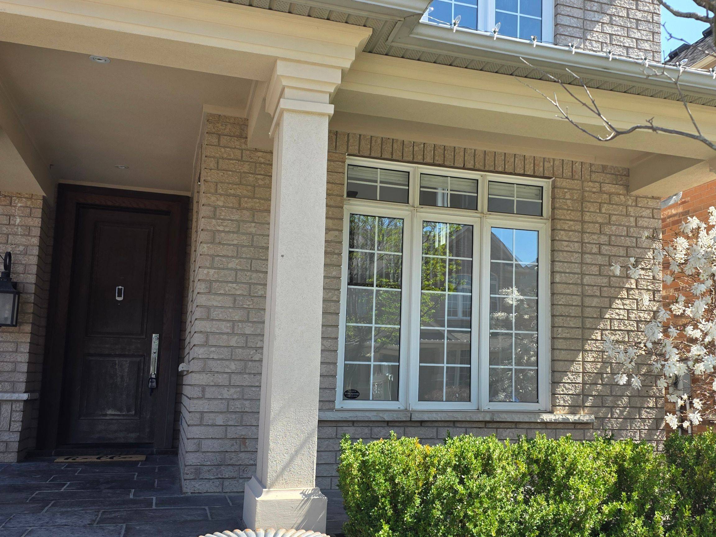 2096 Newell CRES, Burlington, ON L7L 7C2