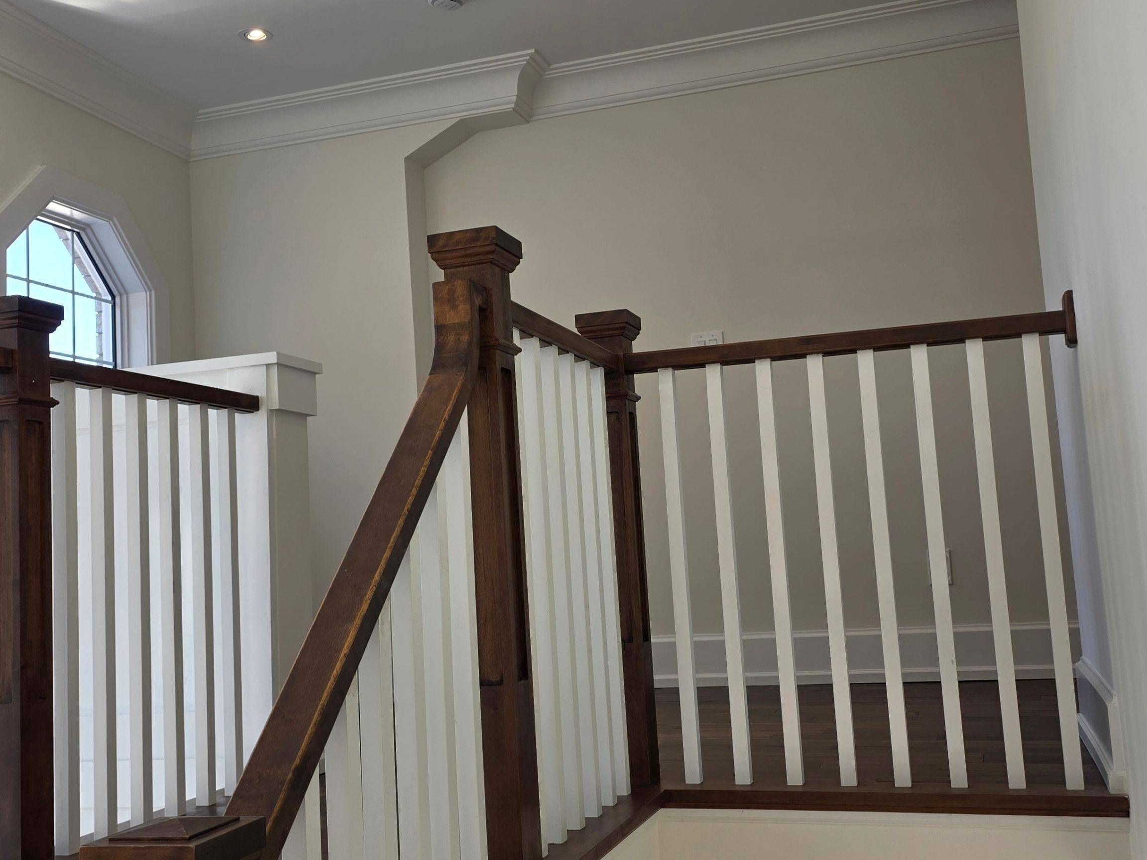 2096 Newell CRES, Burlington, ON L7L 7C2