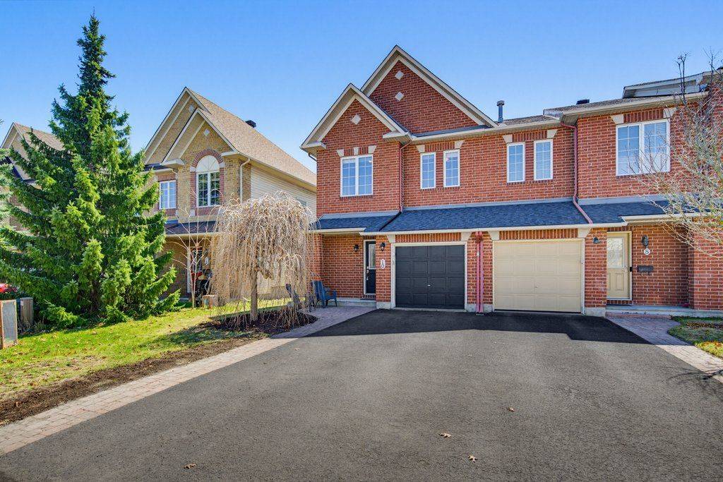 10 Valemont ST, Barrhaven, ON K2G 6Y1