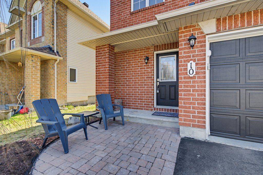 10 Valemont ST, Barrhaven, ON K2G 6Y1