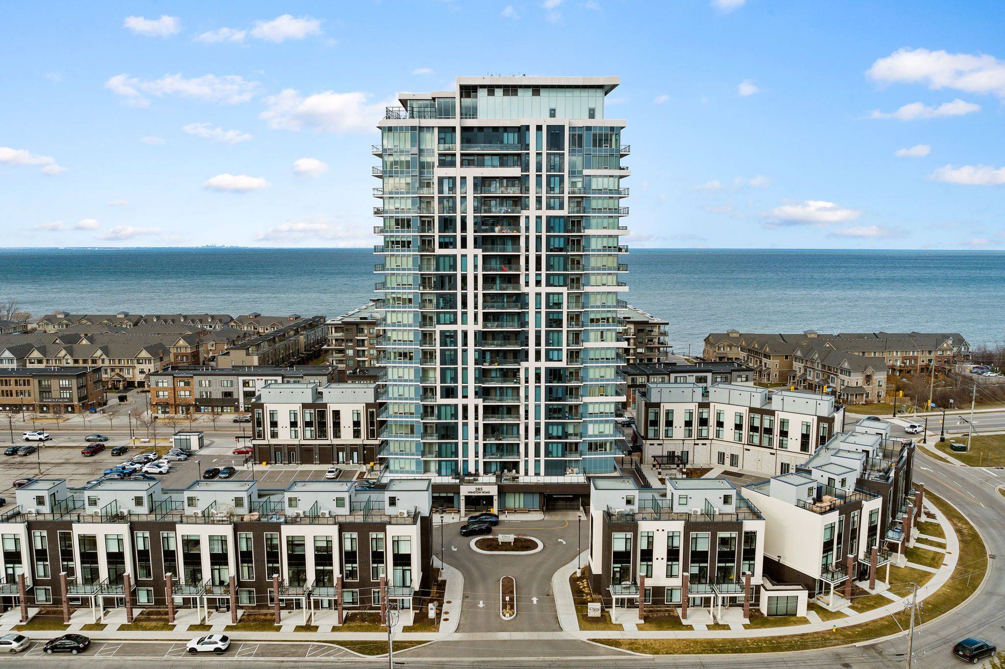 385 Winston RD #Unit 501, Grimsby, ON L3M 4E8