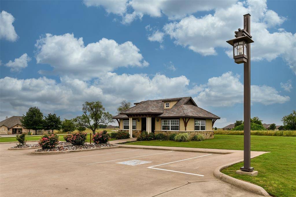 8001 SCOTSCRAIG Drive, Cleburne, TX 76033