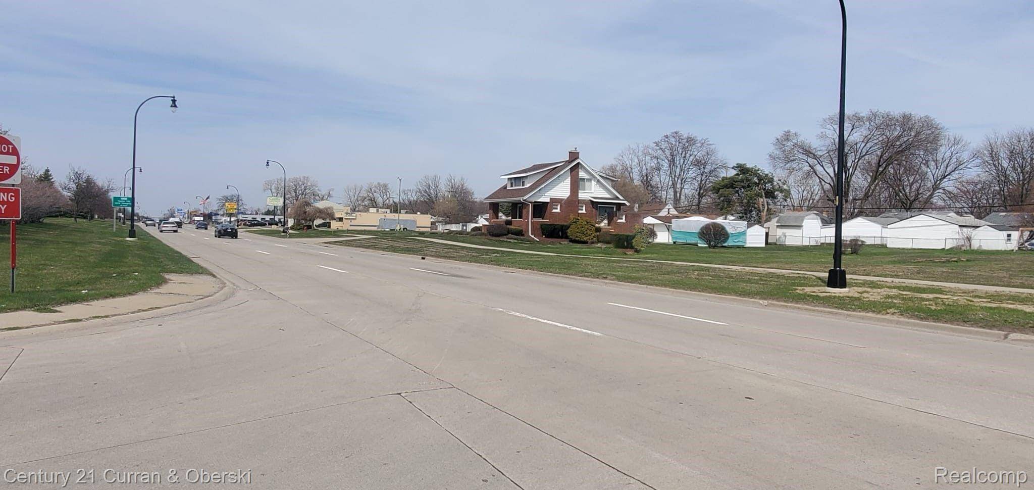 14447 TELEGRAPH RD, Taylor, MI 48180