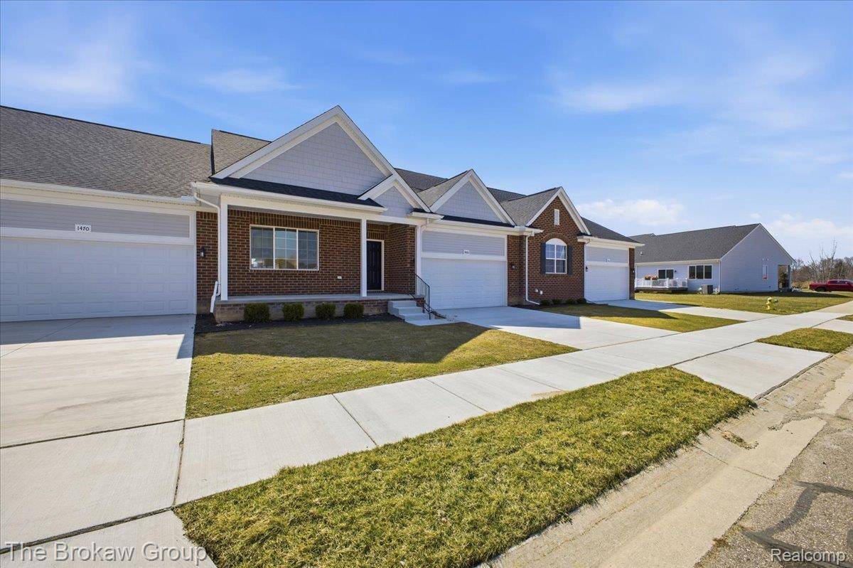 1468 Lincoln ST, Lapeer, MI 48446