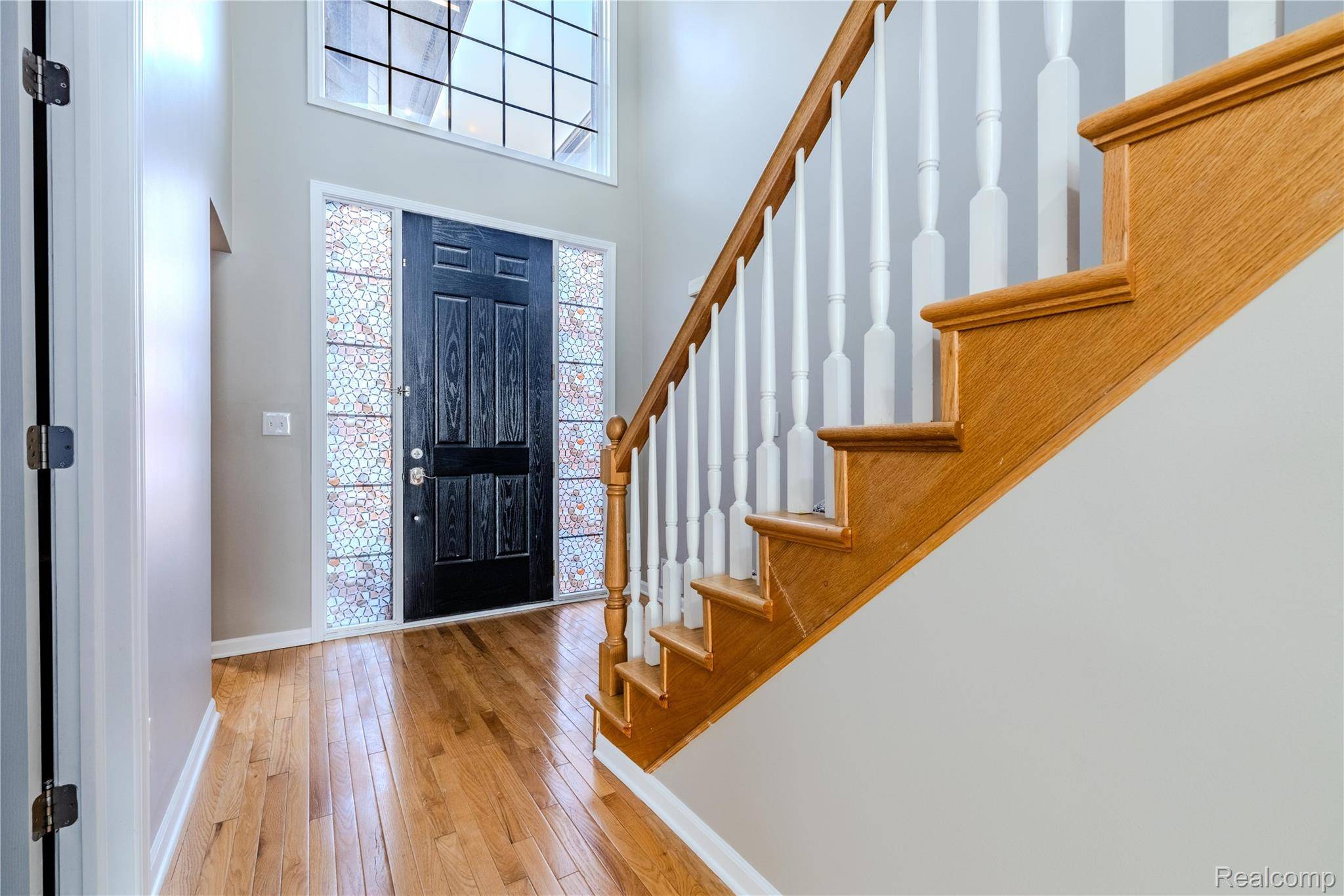 1030 Lorenzo CT, Troy, MI 48085